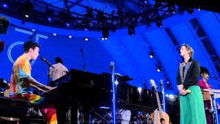 Jacob Collier ￼premieres new unreleased song “Little Blue” feat Brandi Carlile at Hollywood Bowl