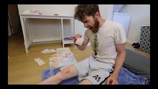 WAXING MY LEGS! (PAINFUL!)