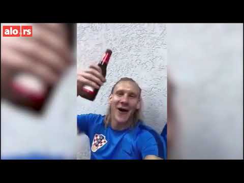 Domagoj Vida slavi uz srpske pesme i pozdravlja Beograd!