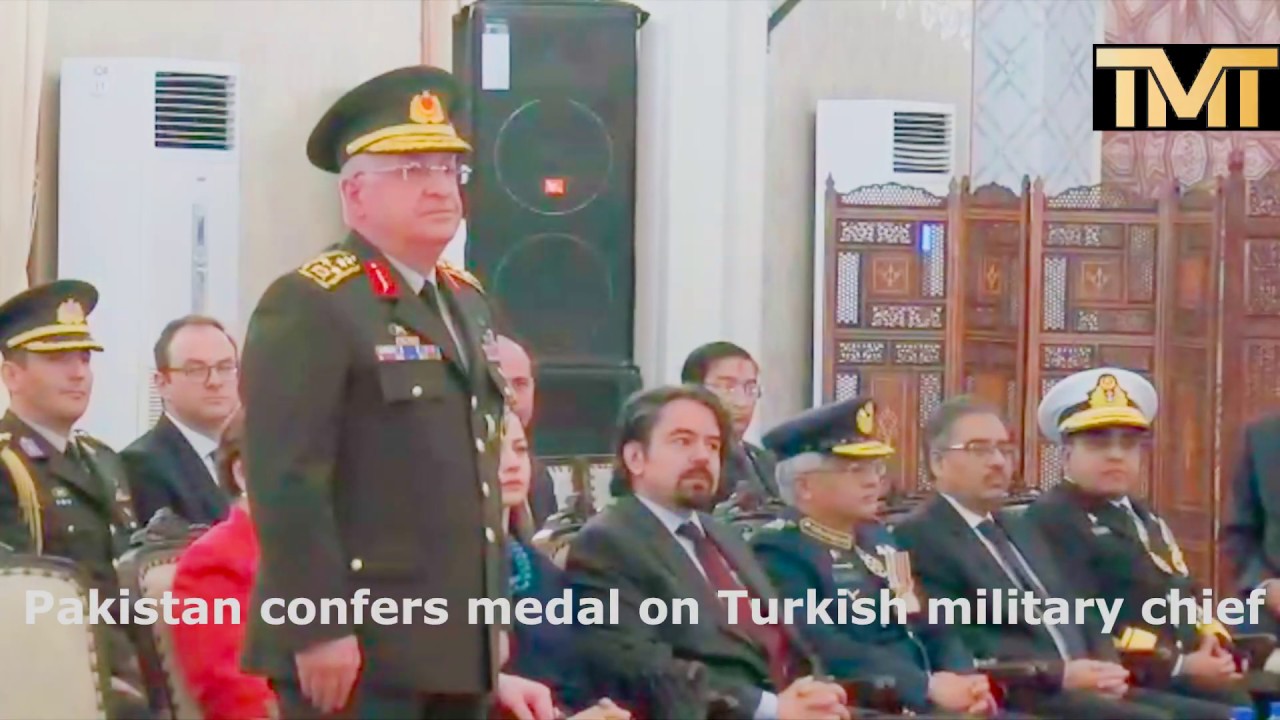 Pakistan confers medal on Turkish military chief