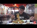 【阿星探店】大口吃拌面，西安回坊大盘鸡，鸡肉香辣面条筋道，馕炒肉比锅巴脆 Chinese Food Tour