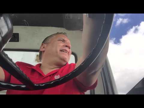 Video: No Tienes Que Conducir Un Camión De 18 Ruedas Para Lucir Estas Chaquetas De Camionero