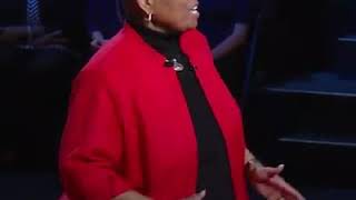 TED, presenta como hizo la educadora Rita Pierson,