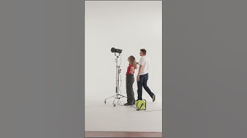 Easy 2 Light Studio Setup for natural light using continuous lighting #lighting #fashionphotography