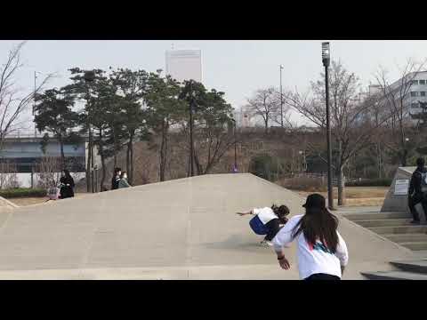 2018 미세먼지가득했던 여의도물빛광장/ 이유리 스케이터 yuri lee girlskater, in Seoul Yeouido spot clip