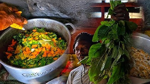 THE REGGAE RASTA COOK UP A SPECIAL DISH #streetfood 