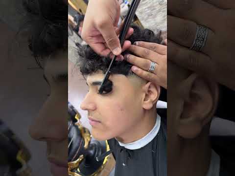 قطع حاجبه          