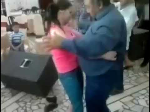 Londonda porno Xotin uchun gangbang porno