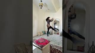 Dentro una lezione di #danzaconlaura #bellydance #bellydancetutorial #tutorialdance #danzaorientale
