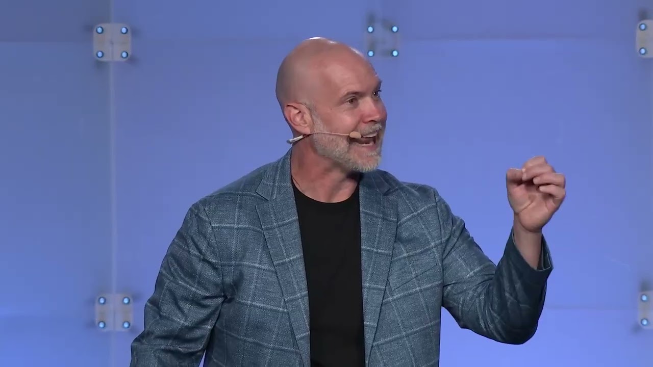 Bronkar Lee on a keynote stage