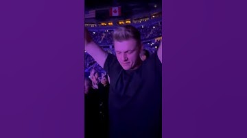 Nick Carter is all of us at a Backstreet Boys concert 😂