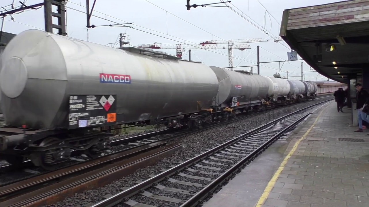 (HD) Trains at Antwerpen Berchem railway station, 24-25/10/14