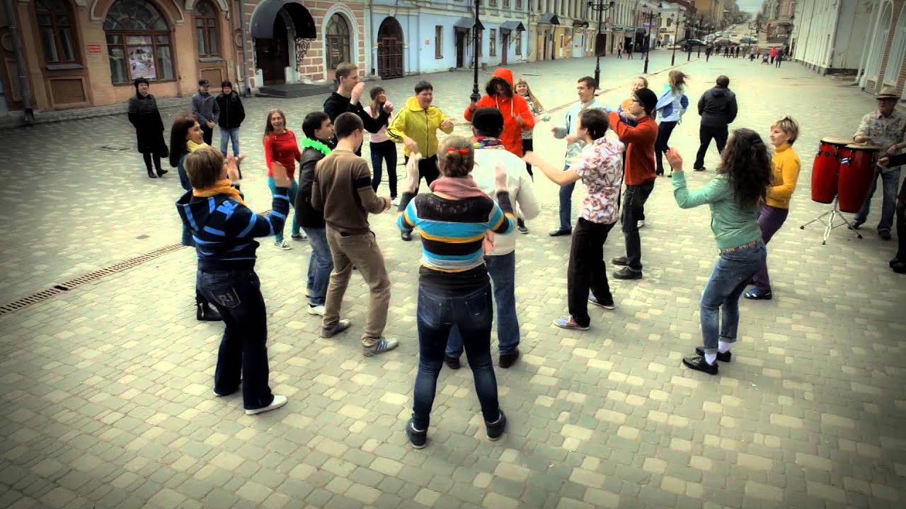 2014 апрель г.Вятка Salsa Rueda Flash mob con AVOCADO JAM