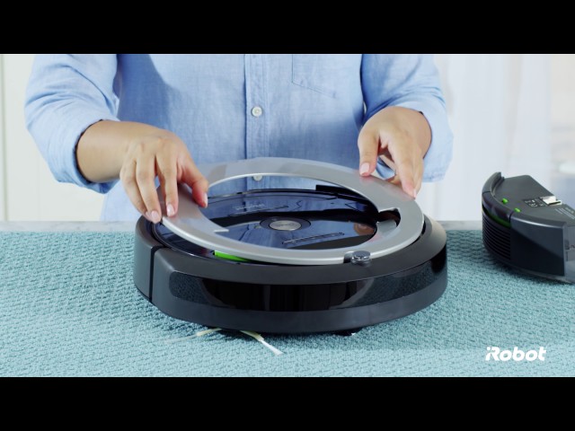 Comment remplacer la brosse latérale du Roomba 605 sur Aspirateur robot,  IROBOT – Tuto – Communauté SAV Darty 1329