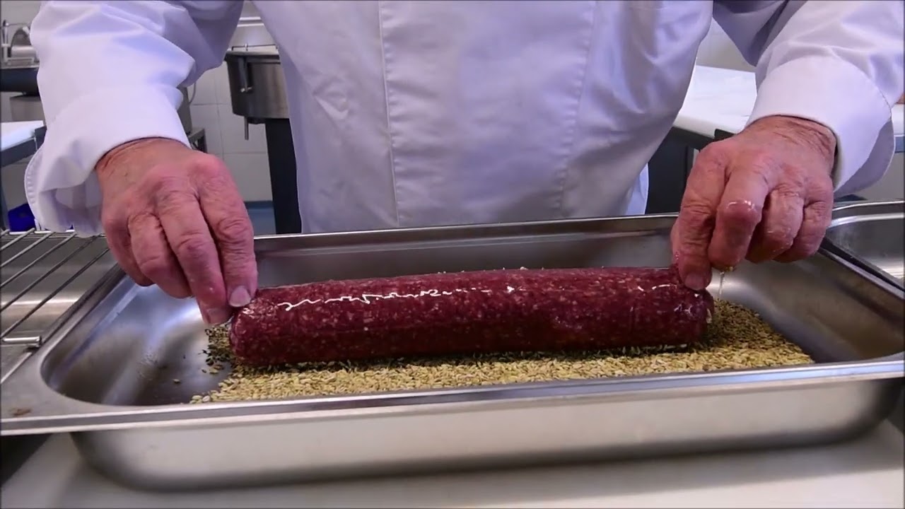 Salami - coaten en fixeren van garnituren