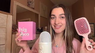 ASMR pink triggers 🩷🌸🎀👛 tapping & scratching!