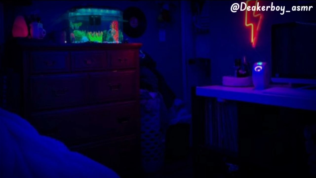 Asmr +16 - Filho da amiga de sua mãe Te no quarto 😳 + Sua primeira vez   (Desc) +  Pós ato