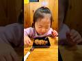 串のまま食べるダウン症5歳娘 #shorts