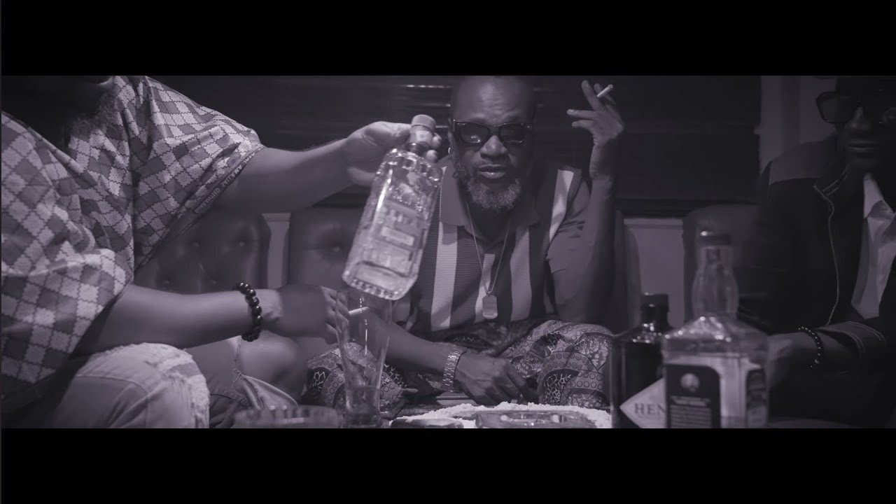 SSLOWLI VILLANOVA - ENTRE A FUMACฬงA & A FEฬ ( VIDEO OFICIAL )