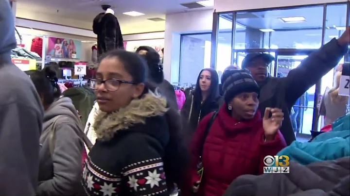 Thanksgiving Shoppers Hit Black Friday A Day Early