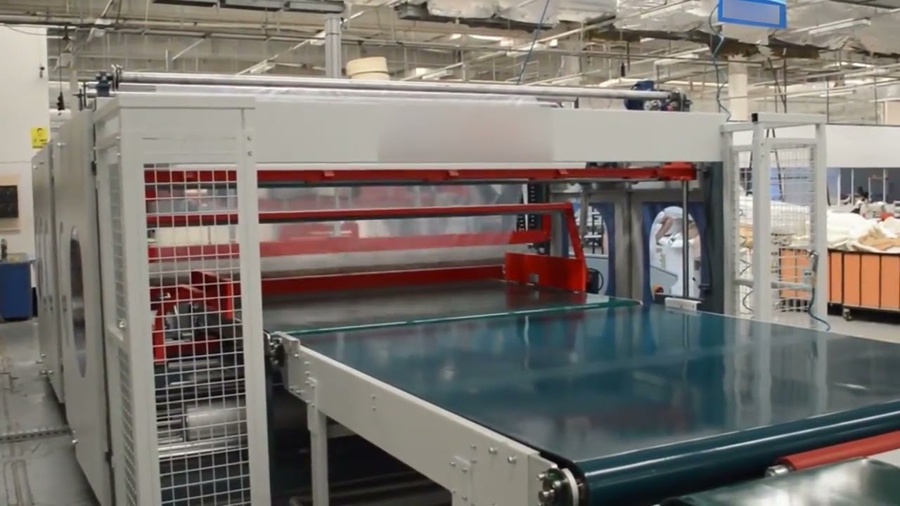 YY-1486 ASSEMBLY CONVEYOR WITH FLIPPER, 1 MATTRESS PER MINUTE