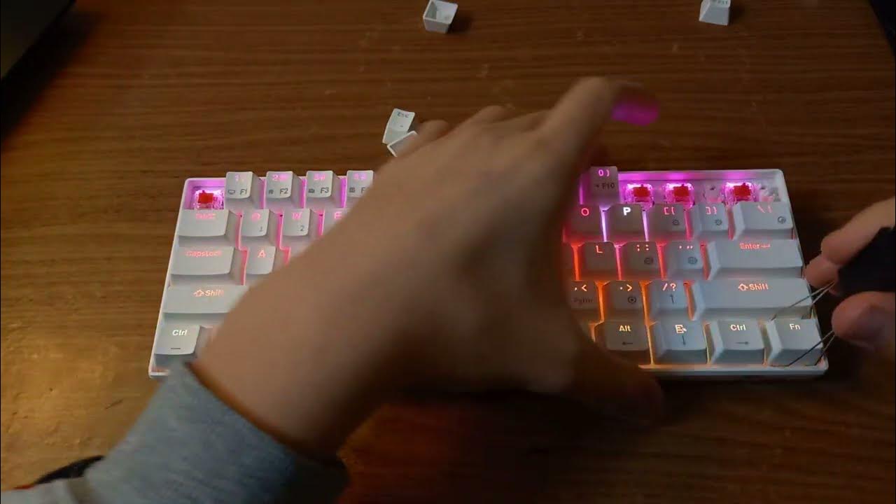 How to remove keycaps from a Mechanical Keyboard (Rk61) #short #