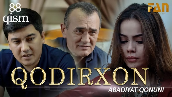 Onamning kokraklari juni bilan qoplangan Talabalar uchun jinsiy partiyalar