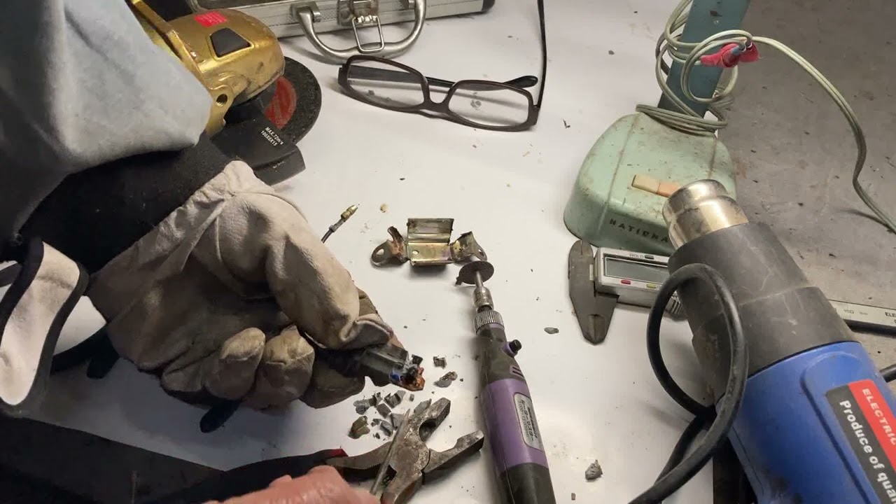 Let's disassemble the igniter, investigate it, and make it. 2/2