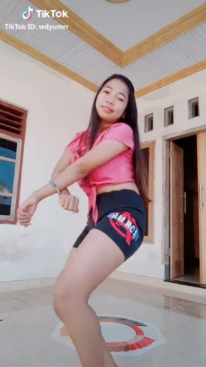 Cewek SMP goyang sange