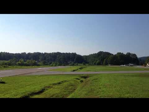 1947 Beechcraft Bonanza - Landing 2 - 9A0 Dahlonega Wimpy's
