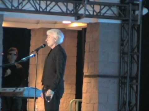 Dennis DeYoung - "Mr Roboto" Tanner Park August 7t...