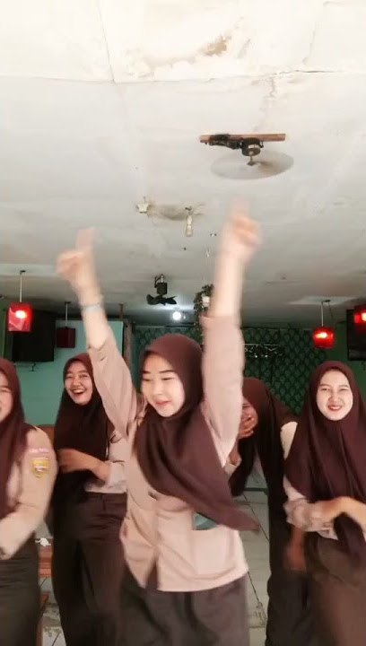 tiktok goyang sma hot