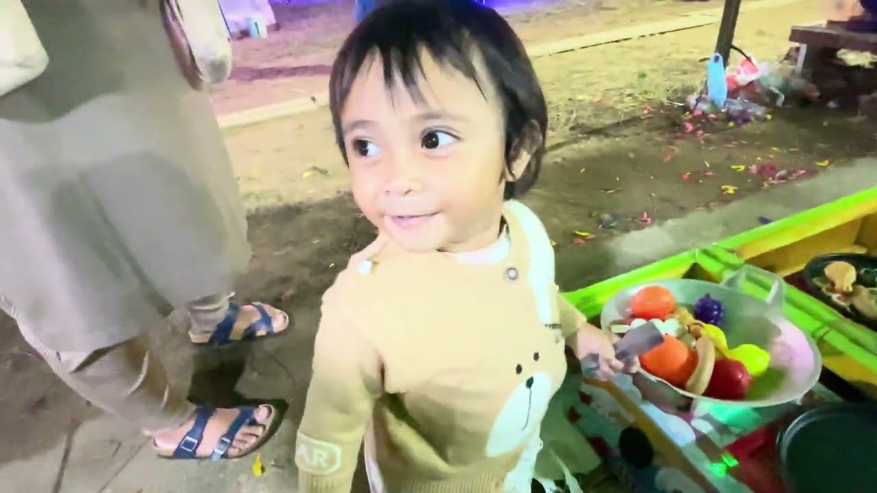 Main di pasar malam seru  