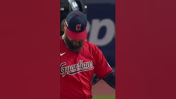 Thumbnail of JUAN SOTO SENDS THE YANKEES TO THE WORLD SERIES 🍾 #shorts