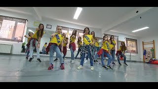 Zumba® Fitness - kids crew NikaZ StarZ / Colombiana IDO Shoam &amp; EZ  Choreo by BML&#39;s
