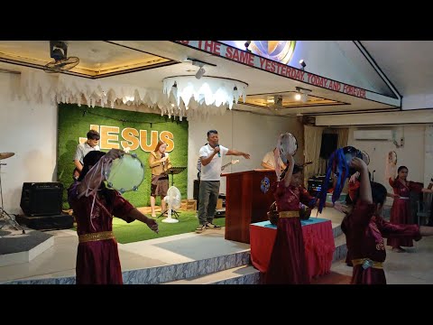 SUNDAY SERVICE PRAISE