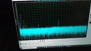 Pluto + Satsagen compared as Spectrum Analyser with a professional Spectrum Analyser
