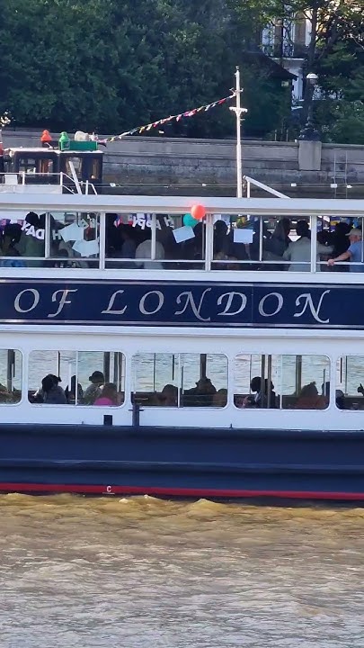 Cuando sale el sol en Londres - YouTube