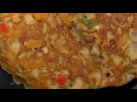 Video: Omeletë E ëmbël Me Mollë Të Karamelizuar