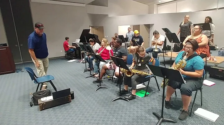 Colombia band's at Warner University listening to ...