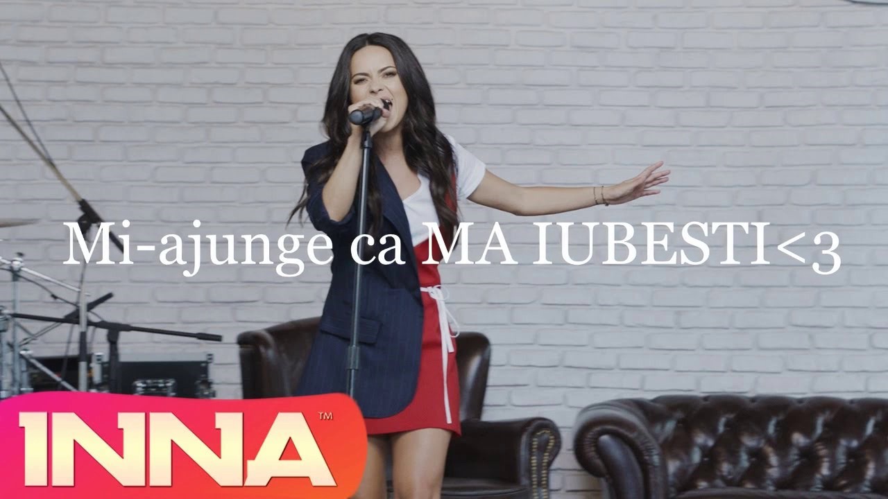Delia-Cine ma facut om mare(official lyrics C&B Music) - YouTube