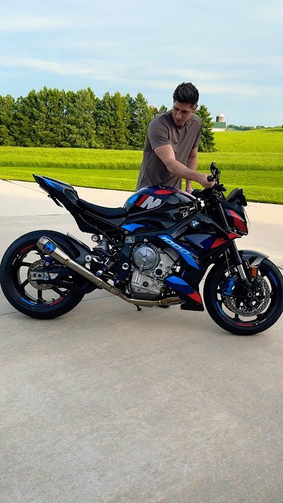 2024 BMW M1000R with Arrow full titanium exhaust sounds unreal! 🔥