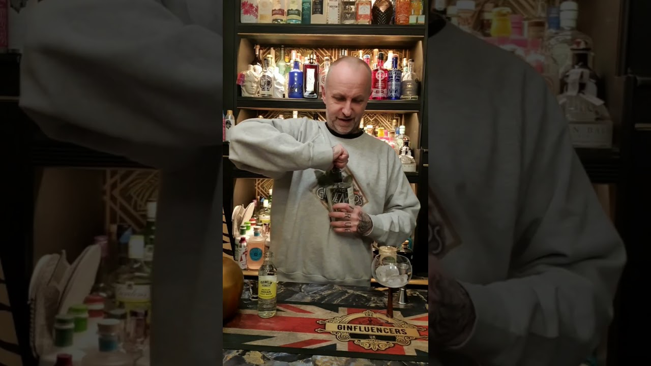 Day 14 of Dry Ginuary and we're drinking Gothic Gin 