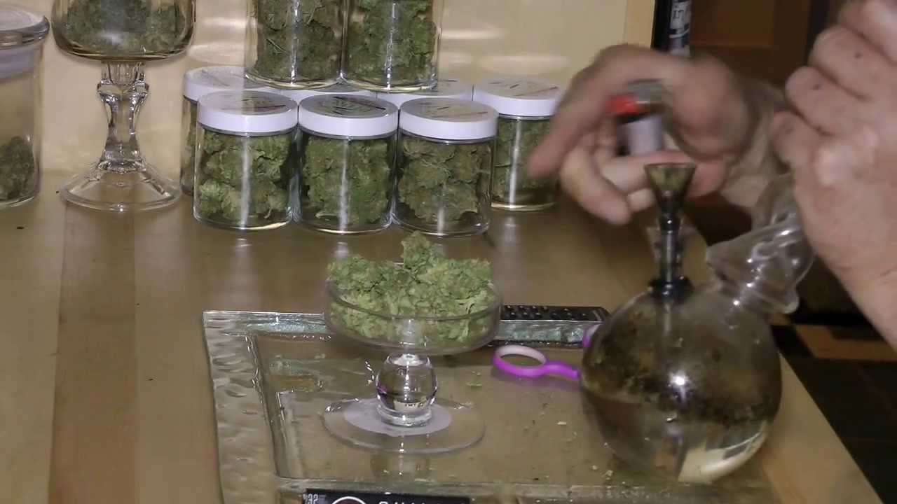 White widow review by Vendi Weed