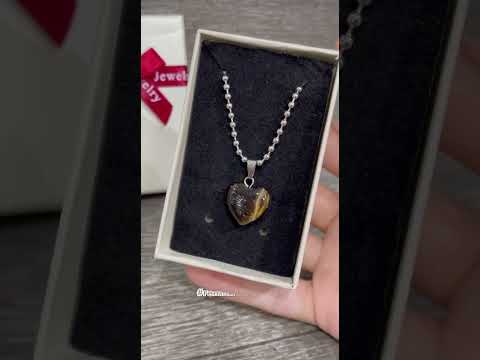 Натуральний камінь Тигрове око кулон у формі сердечка в подарунковій коробочці, видео 1