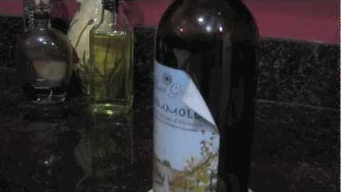 How to Remove the Labels from Wine Bottles