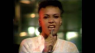 Bow Wow Wow - Go Wild In The Country - Top Of The Pops - Thursday 11 February 1982