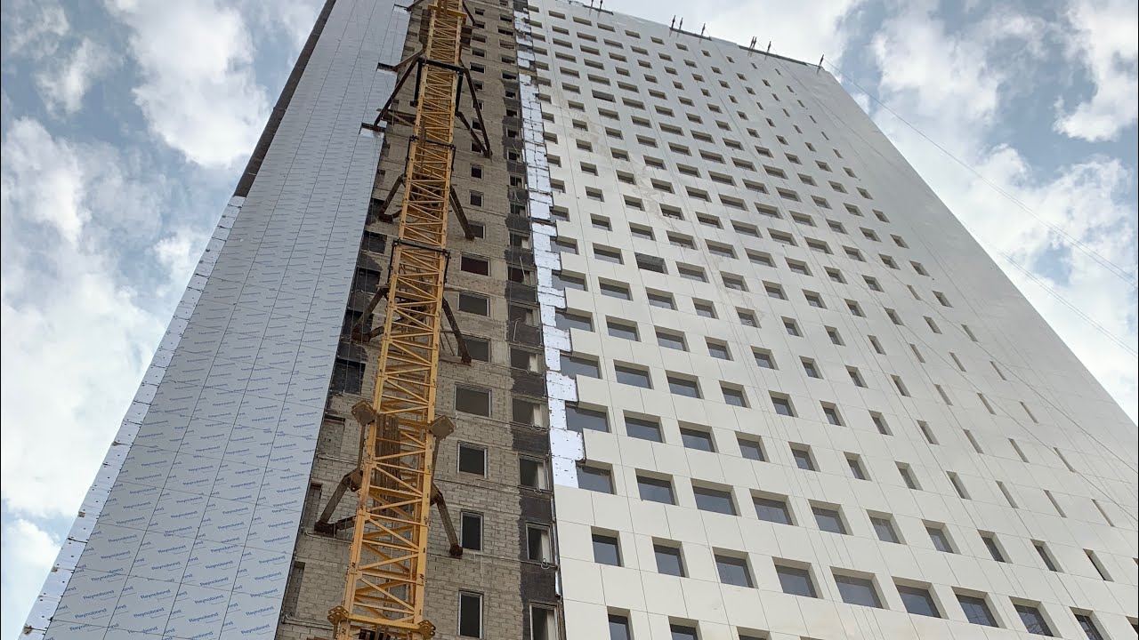 هل مررت يوما بجوار برج وسألت نفسك كم كُبر قاعدة البرج ؟  تعالوا في جولة داخل قاعدة برج