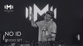 MINIMAL & HOUSE -  NO ID - MUSICOS BALI