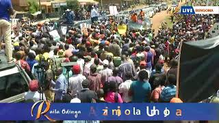 Hon. Raila Odinga engaging with the people in Ndalu market of Bungoma County.